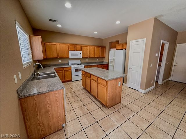 1620 Rising Pebble Court, North Las Vegas, NV 89031