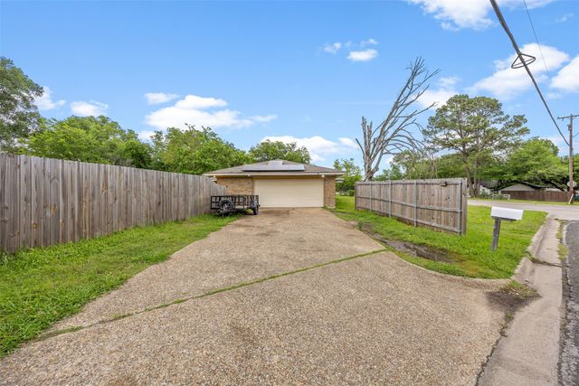 536 Forrest Lane, Corsicana, TX 75110