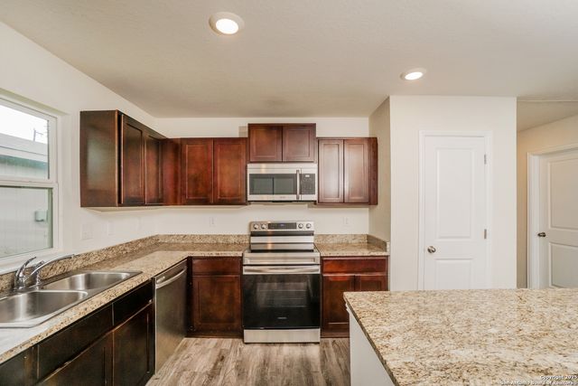 237 Corliss, San Antonio, TX 78220