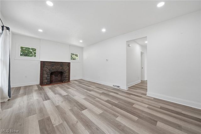 673 Harrison Avenue, Akron, OH 44314