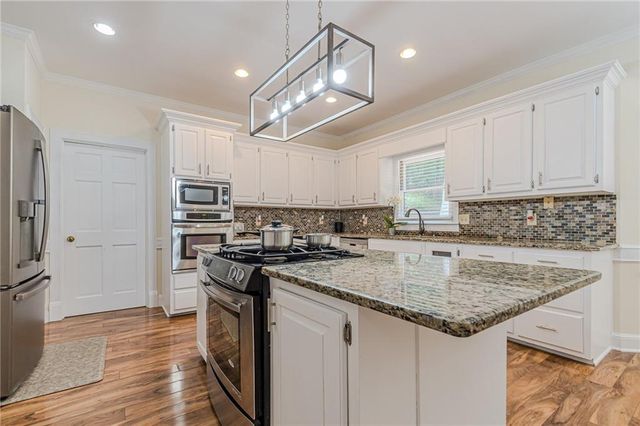 5460 Lichenhearth Court, Stone Mountain, GA 30087