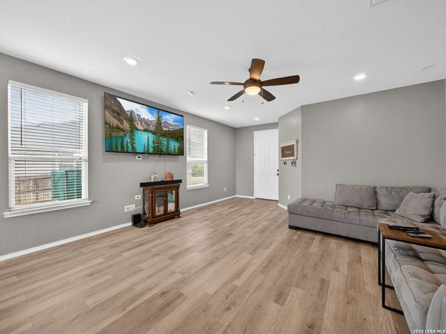 7235 Dulce, San Antonio, TX 78252