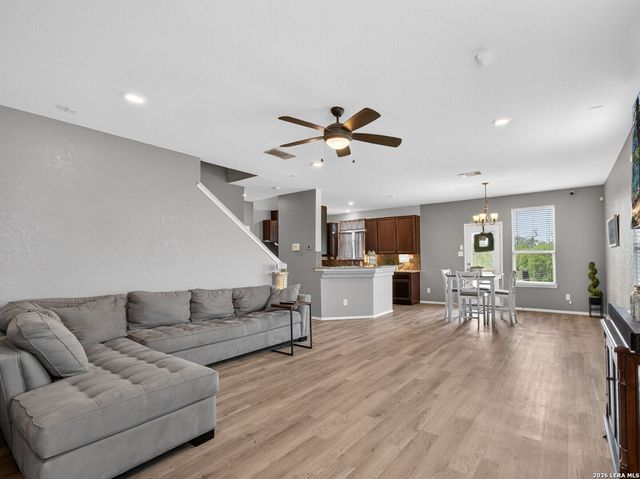 7235 Dulce, San Antonio, TX 78252