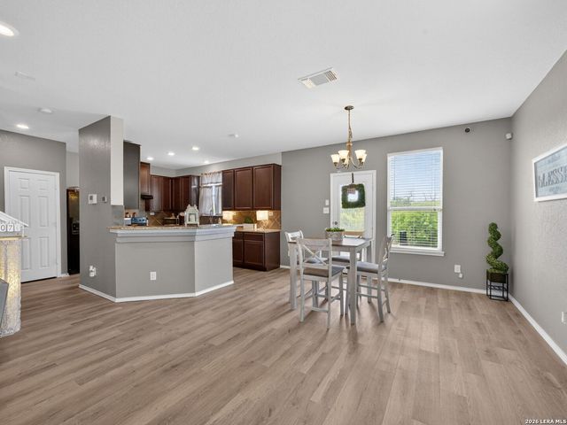 7235 Dulce, San Antonio, TX 78252