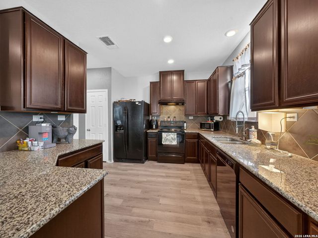 7235 Dulce, San Antonio, TX 78252