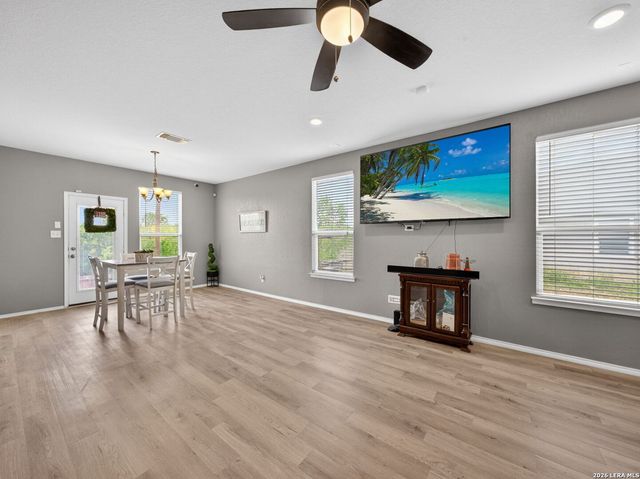 7235 Dulce, San Antonio, TX 78252