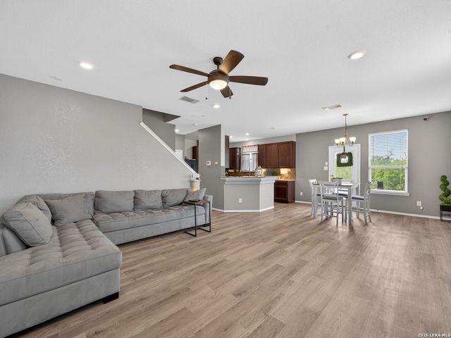 7235 Dulce, San Antonio, TX 78252