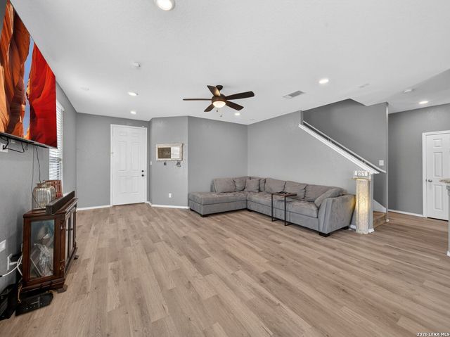 7235 Dulce, San Antonio, TX 78252