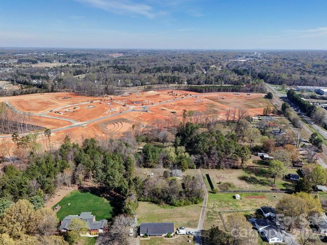 121 Hillbilly Hollar Lane, Mooresville, NC 28115