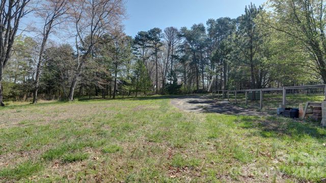 121 Hillbilly Hollar Lane, Mooresville, NC 28115