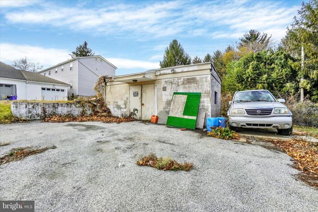 430 E MAPLE ST, Dallastown, PA 17313