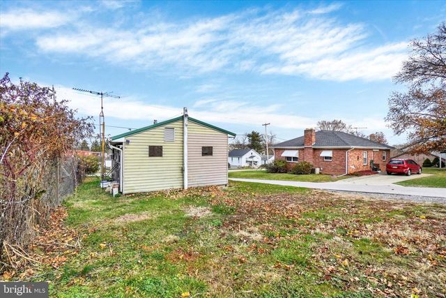 430 E MAPLE ST, Dallastown, PA 17313