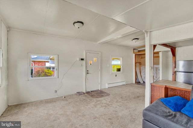 430 E MAPLE ST, Dallastown, PA 17313