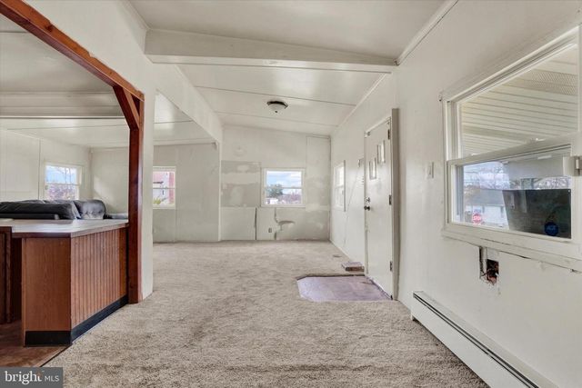 430 E MAPLE ST, Dallastown, PA 17313