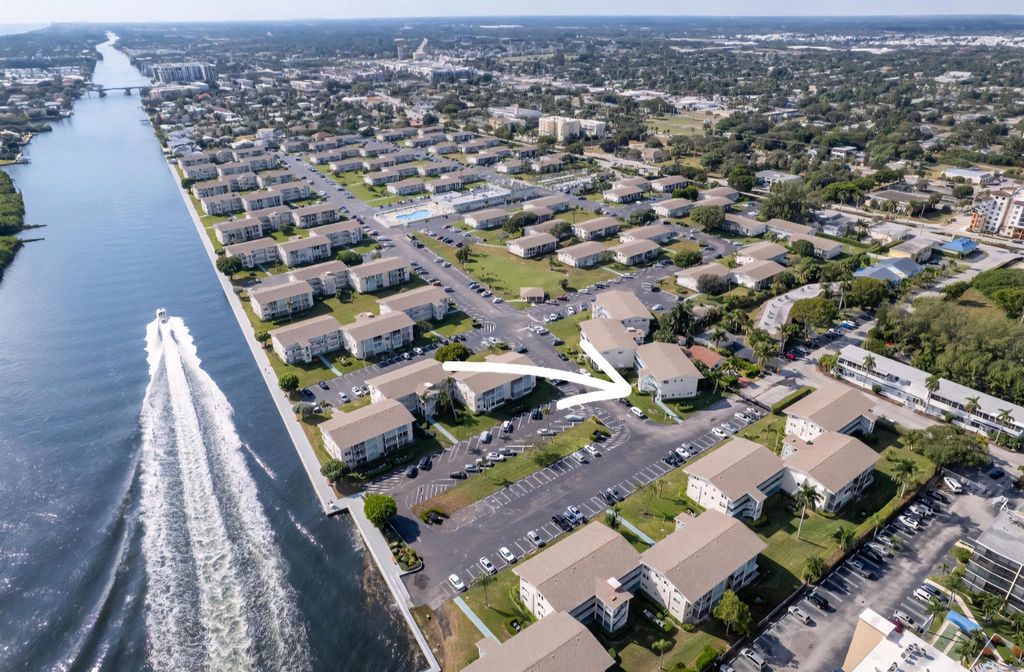 210 Horizons E 111, Boynton Beach, FL 33435