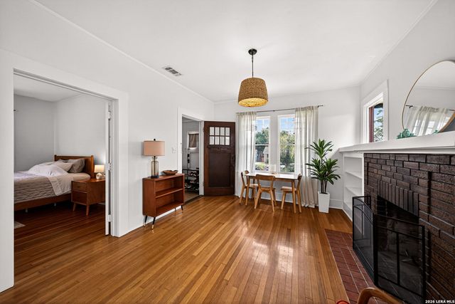 623 W MULBERRY AVE, San Antonio, TX 78212