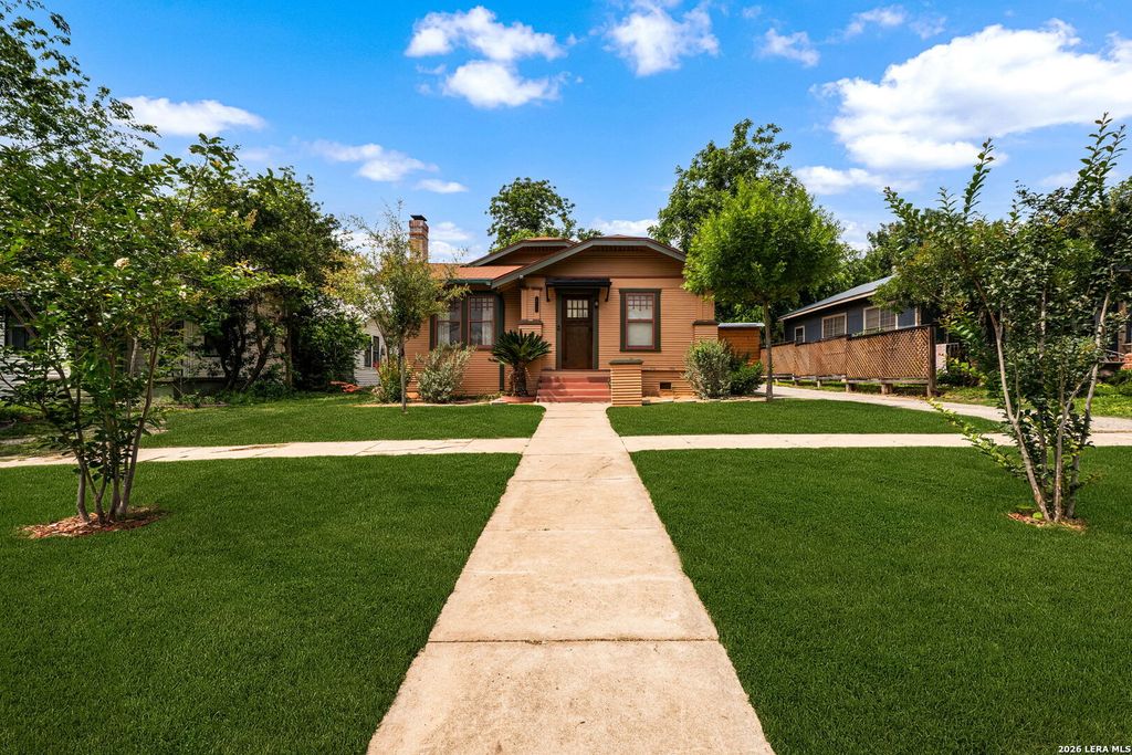 623 W MULBERRY AVE, San Antonio, TX 78212