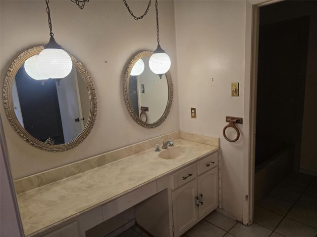 26401 Darkwood Court, Huntsville, TX 77320