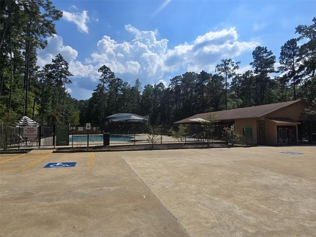 26401 Darkwood Court, Huntsville, TX 77320