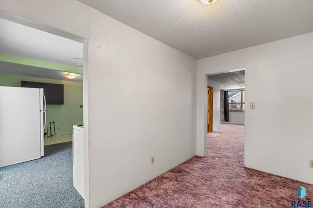 528 S Elmwood Ave Avenue, Sioux Falls, SD 57104