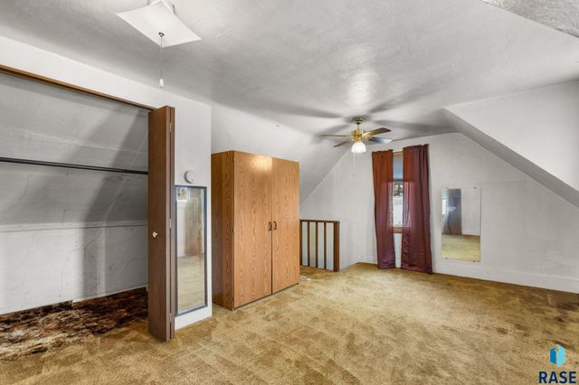 528 S Elmwood Ave Avenue, Sioux Falls, SD 57104