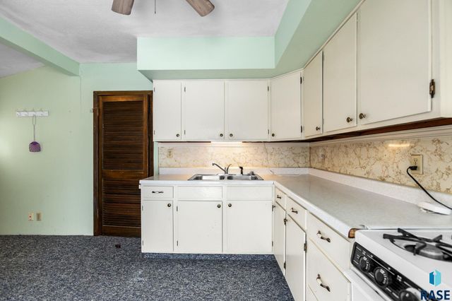 528 S Elmwood Ave Avenue, Sioux Falls, SD 57104