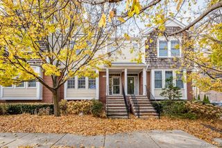 202 Stonebrooke Court, Royal Oak, MI 48067