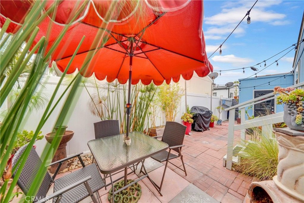 Image 33 of property listing at 21851 Newland, Huntington Beach, CA 92646