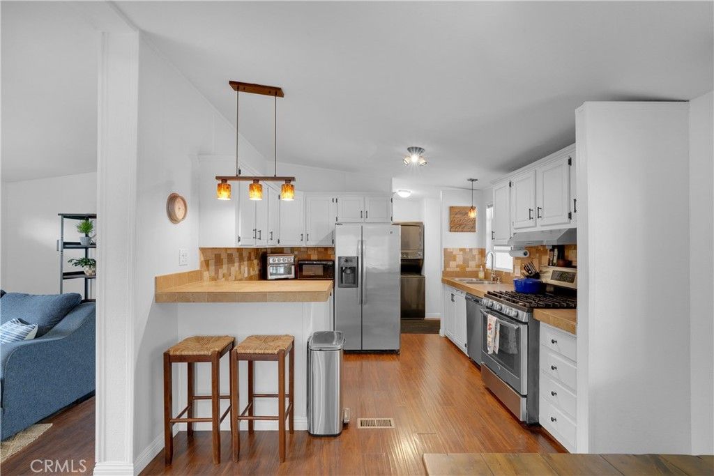 Image 9 of property listing at 21851 Newland, Huntington Beach, CA 92646