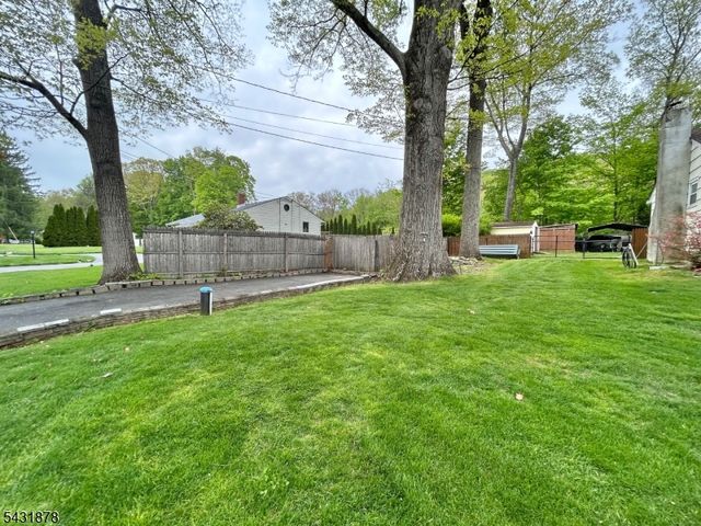 13 Birch Rd, Byram Twp., NJ 07821