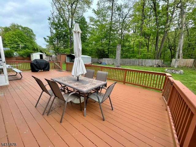 13 Birch Rd, Byram Twp., NJ 07821