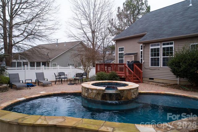 4006 Hickory View Drive, Fort Mill, SC 29707