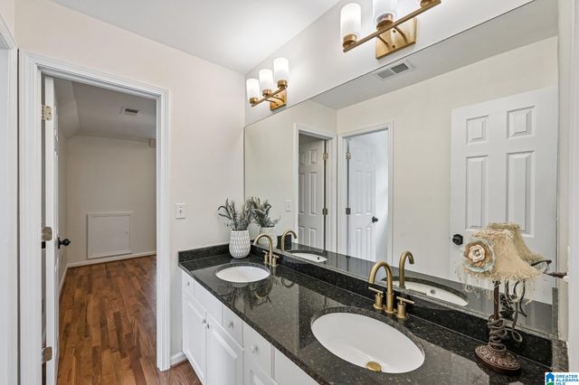 404 GREYSTONE GLEN CIRCLE, Hoover, AL 35242