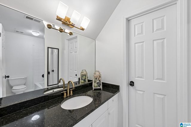 404 GREYSTONE GLEN CIRCLE, Hoover, AL 35242