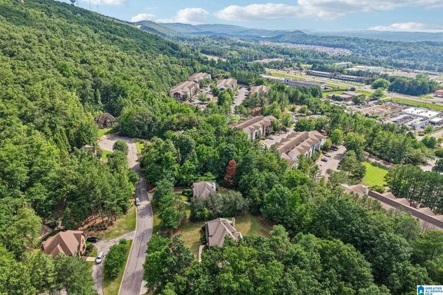 404 GREYSTONE GLEN CIRCLE, Hoover, AL 35242