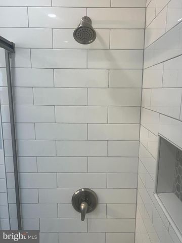 4052 LOCUST LN, Harrisburg, PA 17109