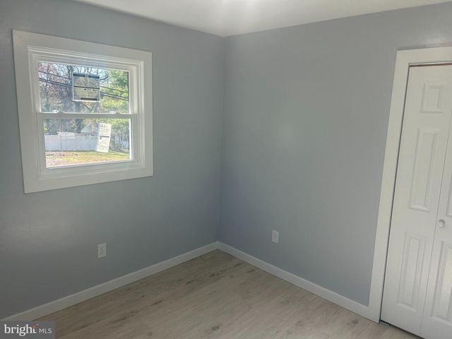 4052 LOCUST LN, Harrisburg, PA 17109