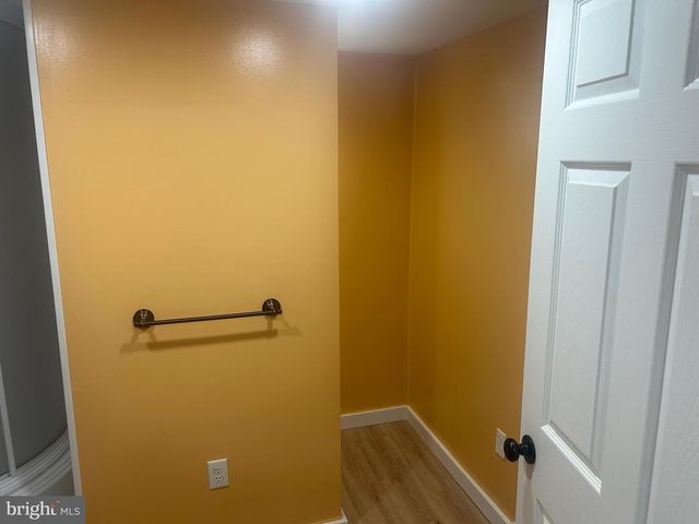 4052 LOCUST LN, Harrisburg, PA 17109