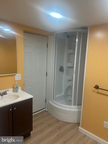 4052 LOCUST LN, Harrisburg, PA 17109