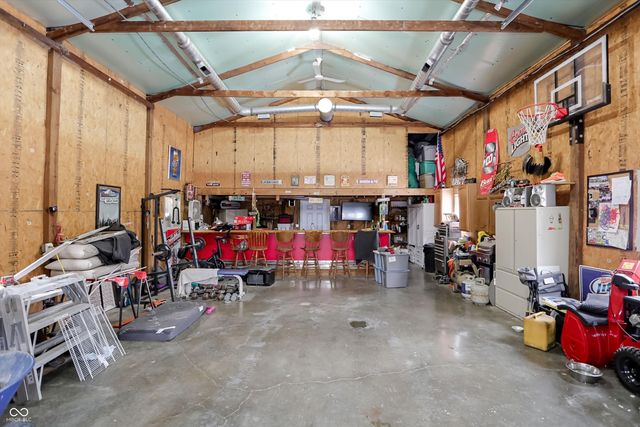 8420 N County Road 150 E, Pittsboro, IN 46167