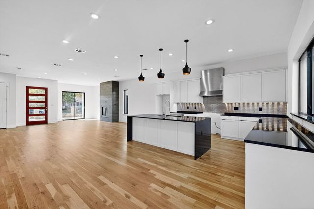 4521 Cowan Avenue, Dallas, TX 75209