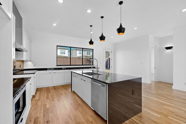 4521 Cowan Avenue, Dallas, TX 75209