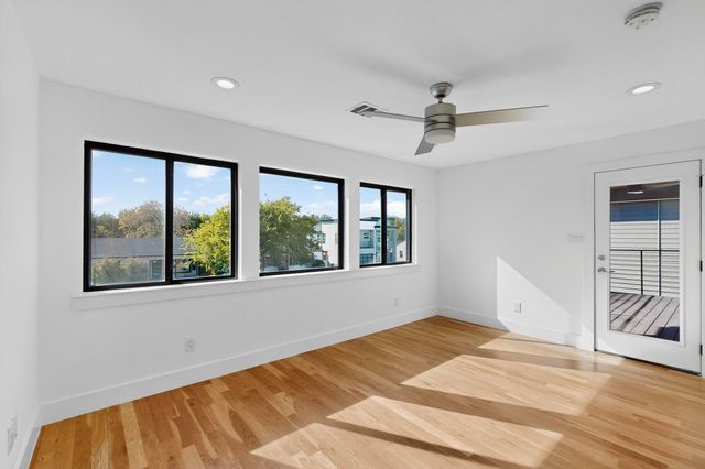 4521 Cowan Avenue, Dallas, TX 75209