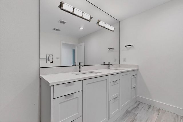 4521 Cowan Avenue, Dallas, TX 75209