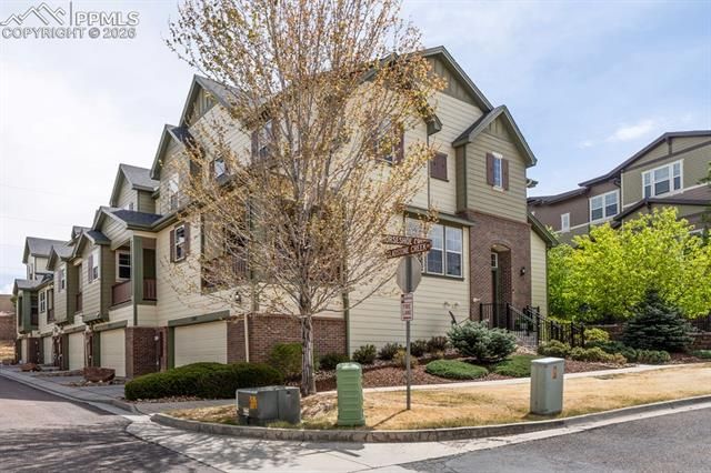 3305 Gladstone Creek Point, Colorado Springs, CO 80908