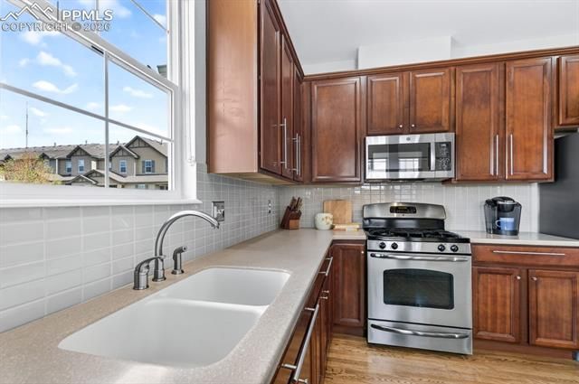 3305 Gladstone Creek Point, Colorado Springs, CO 80908