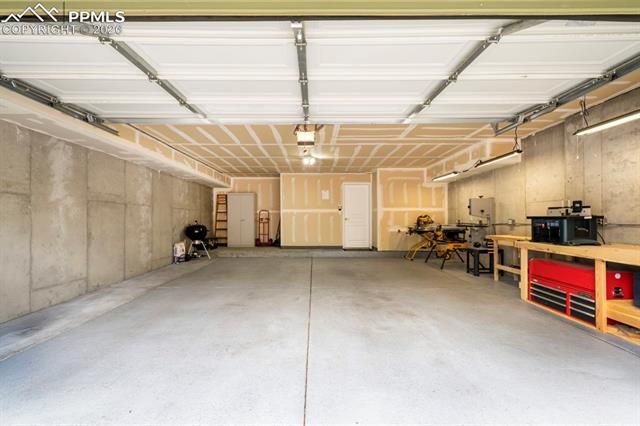 3305 Gladstone Creek Point, Colorado Springs, CO 80908