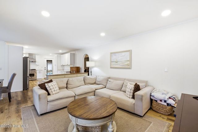 220 Willis Drive, Southport, NC 28461