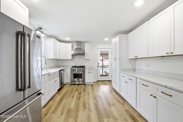 220 Willis Drive, Southport, NC 28461