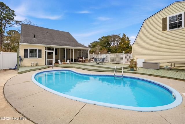 220 Willis Drive, Southport, NC 28461